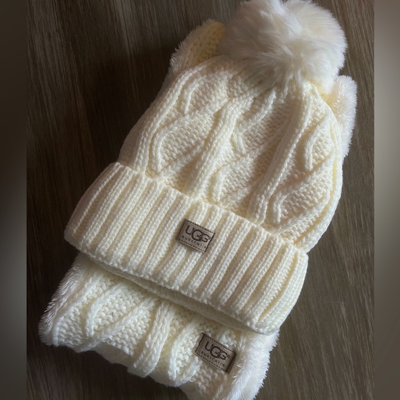 Accessories - UGG Pom Pom Beanie & Scarf Set
